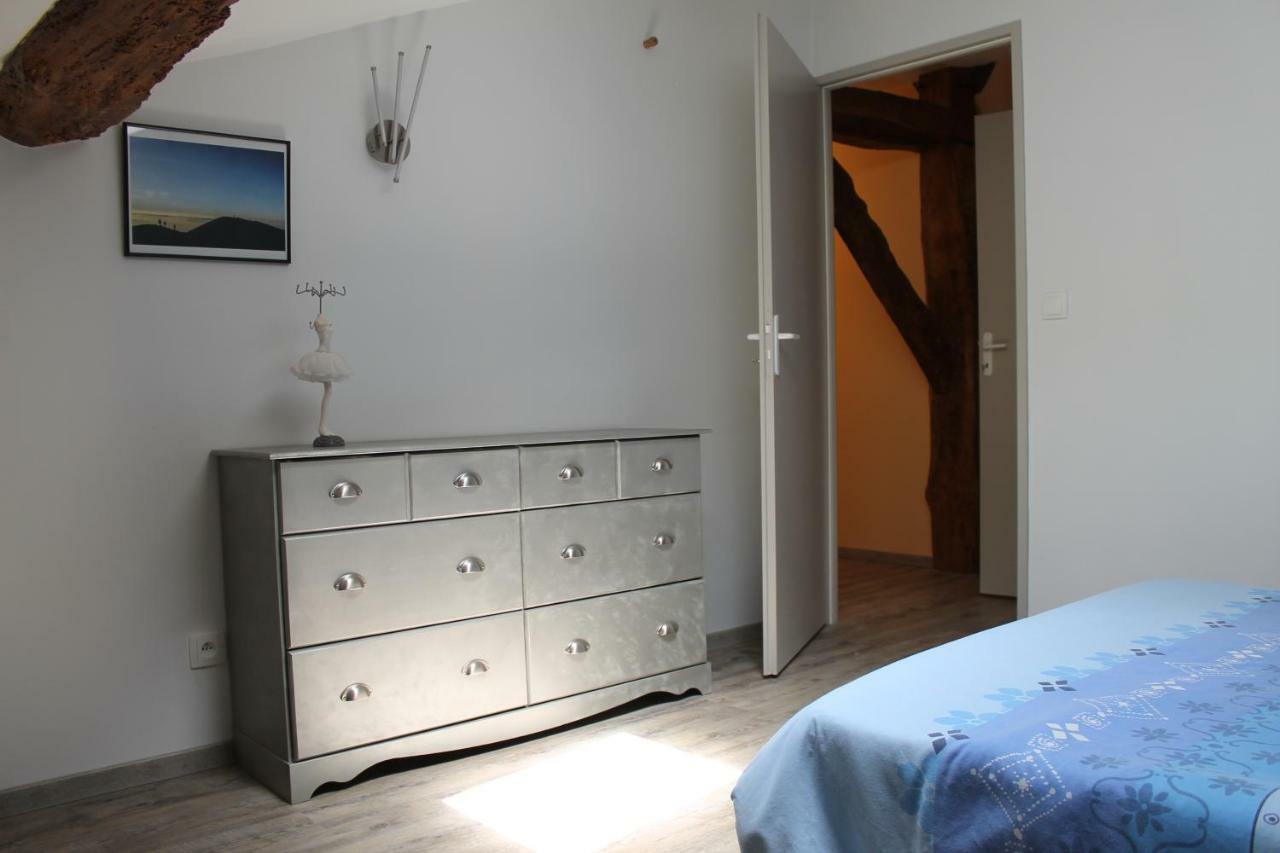 Gite Clodeguy Saint-Sylvestre-sur-Lot Ngoại thất bức ảnh