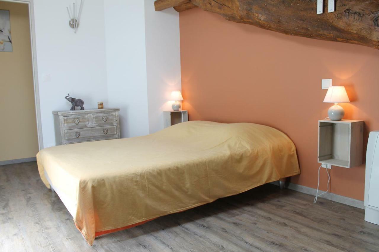 Gite Clodeguy Saint-Sylvestre-sur-Lot Ngoại thất bức ảnh